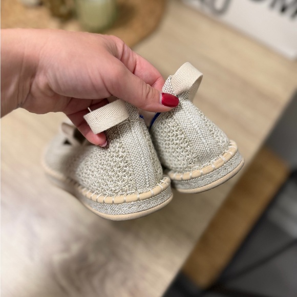 Rothy’s 7.5 Woven Lace-Up Espadrille Flats in Beige - Picture 3 of 4